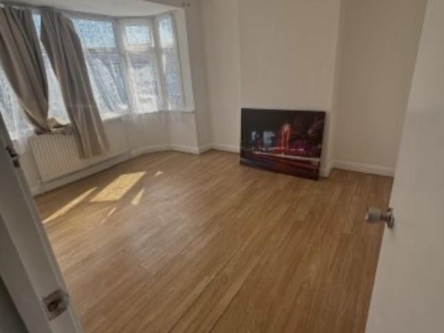 House for rent in Edmonton, Greater London
