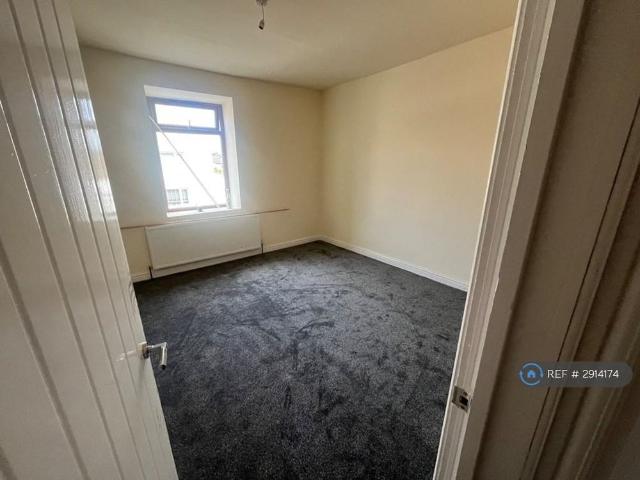 House for rent in Hove Edge, Hipperholme