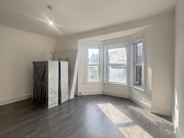 House for rent in Spring Park, Luton