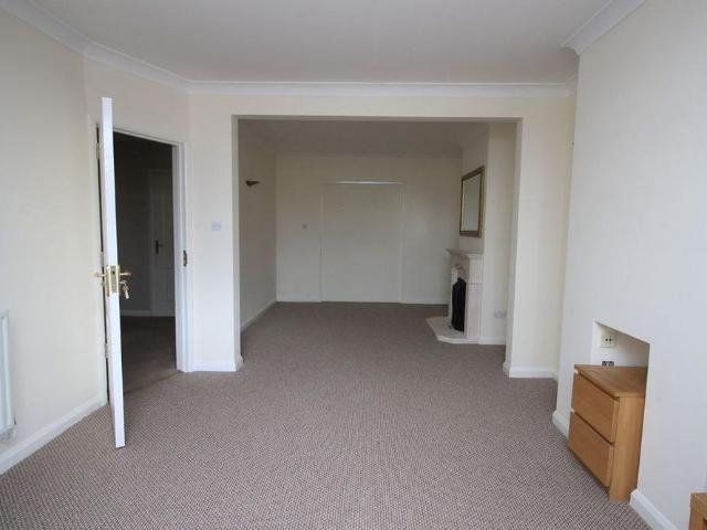 House for rent in London Borough of Hounslow, Greater London