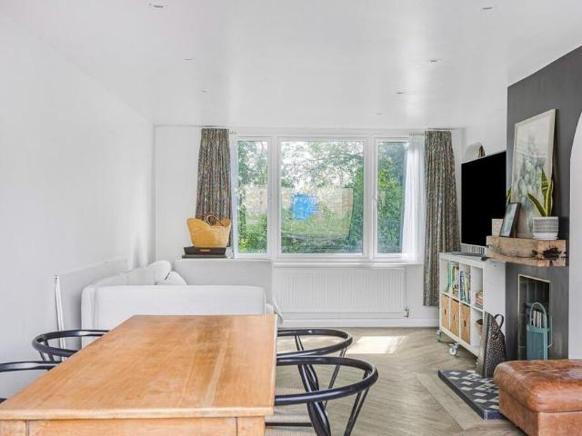 House for rent in Bourne End, Pouchen End