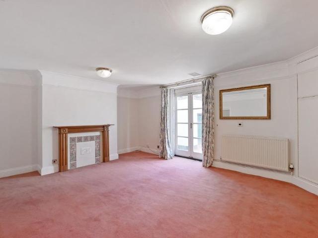 House for rent in Clewer Village, Windsor