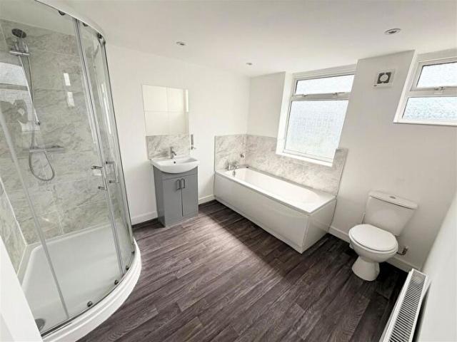 Apartment for rent in Treharris