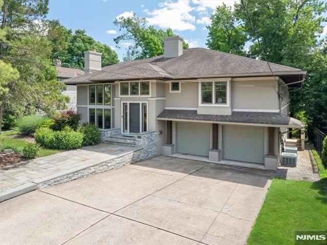 House for sale in Englewood Cliffs, New Jersey