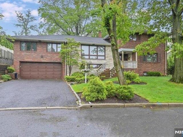 House for sale in Englewood Cliffs