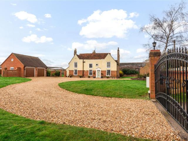 House for sale in Todds Green, King's Walden