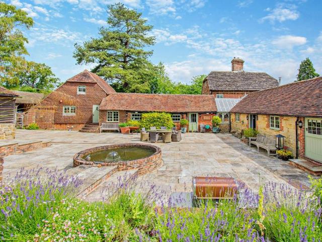 House for sale in Perryfields, West Sussex