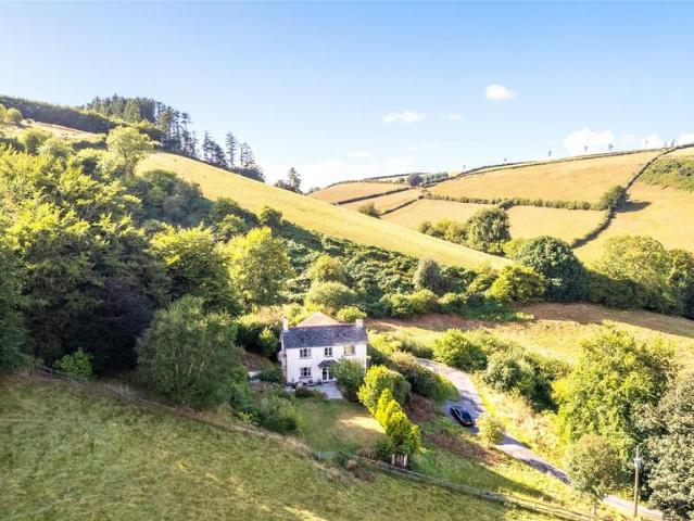 House for sale in Winsford, Somerset