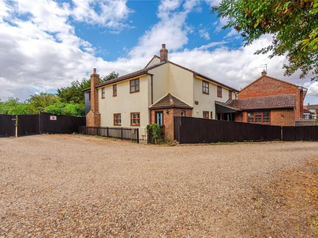 House for sale in Grendon Underwood