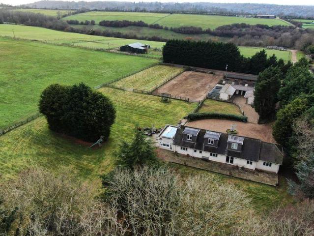 House for sale in Hillview, Surrey