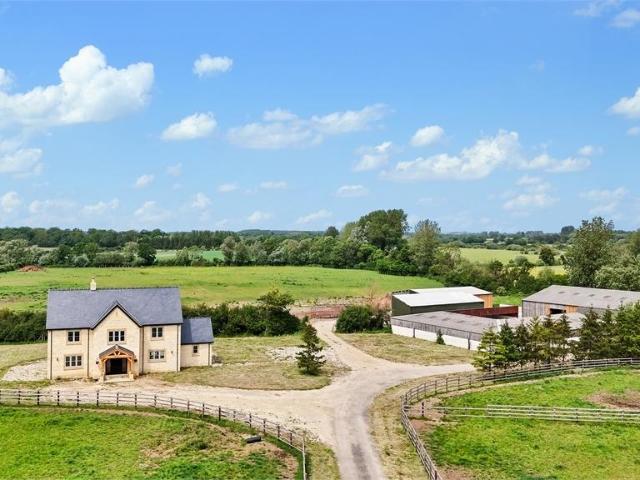 House for sale in Evershot, Oxfordshire