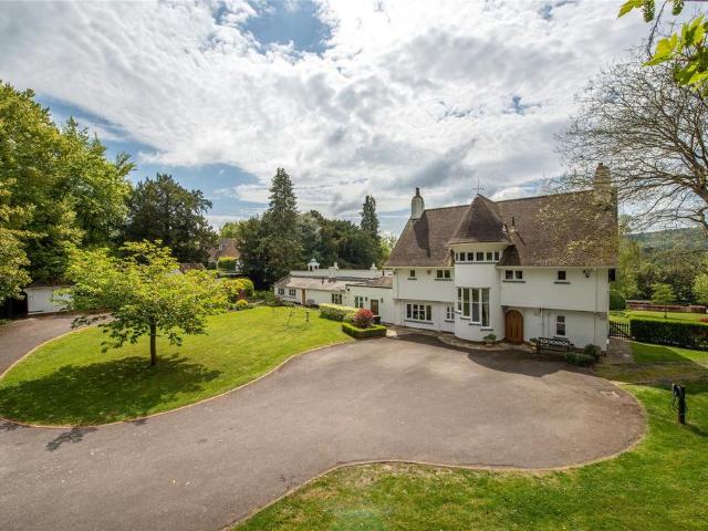 House for sale in Pachesham Park, Surrey