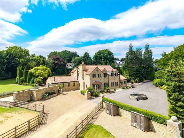 House for sale in Barwick in Elmet and Scholes, Barwick In Elmet