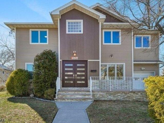 House for sale in Fair Lawn, New Jersey