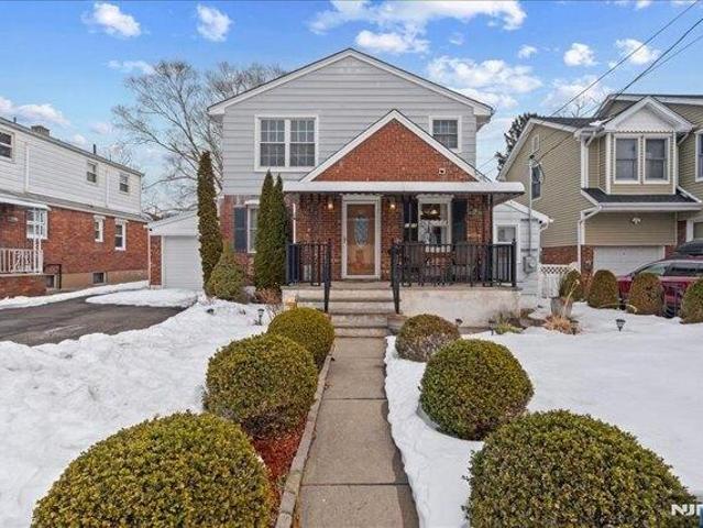 House for sale in Fair Lawn, New Jersey