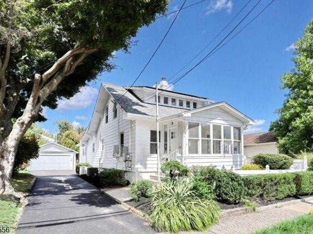 House for sale in Fair Lawn, New Jersey