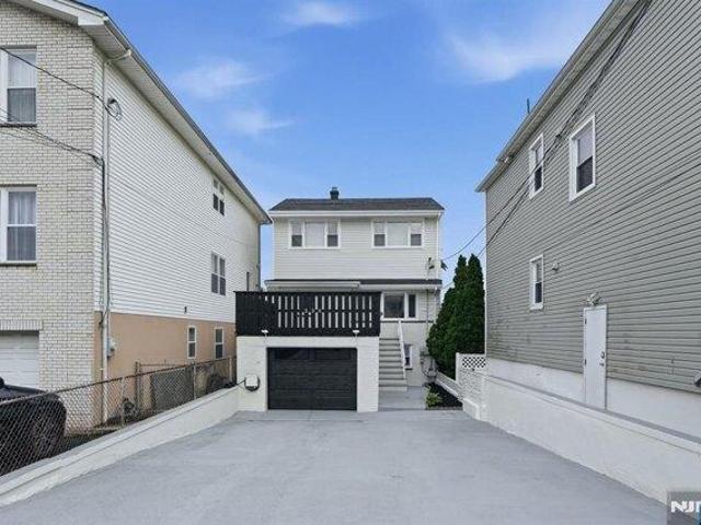 House for sale in Fairview, New Jersey