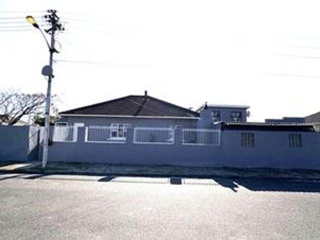 House for sale in Cape Town, Western Cape