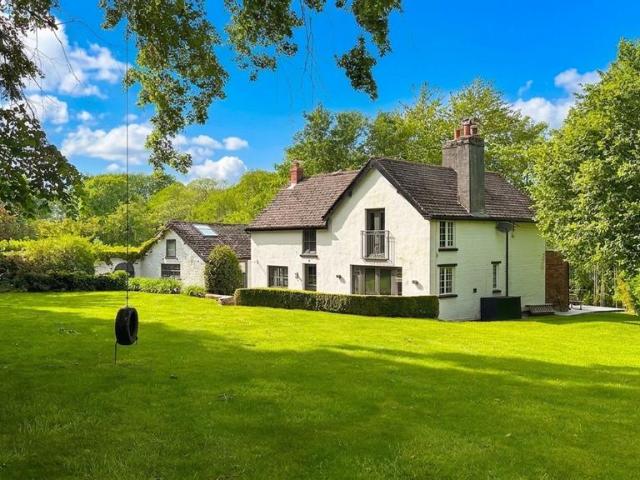 House for sale in Adlington, Poynton