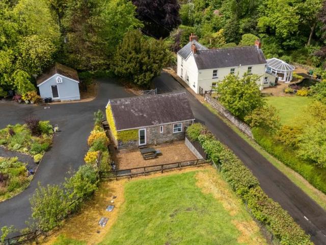 House for sale in Llanfihangel Aberbythych, Wales