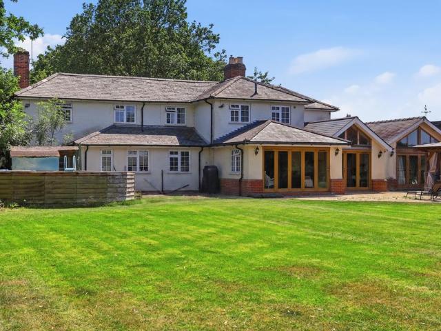 House for sale in Chelmondiston, Suffolk