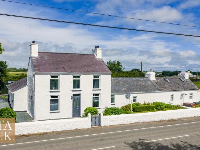 House for sale in Llanfair-Mathafarn-Eithaf, Brynteg