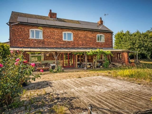 House for sale in Egginton, East Midlands