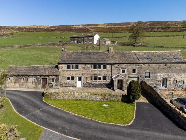 House for sale in Midgley, West Yorkshire