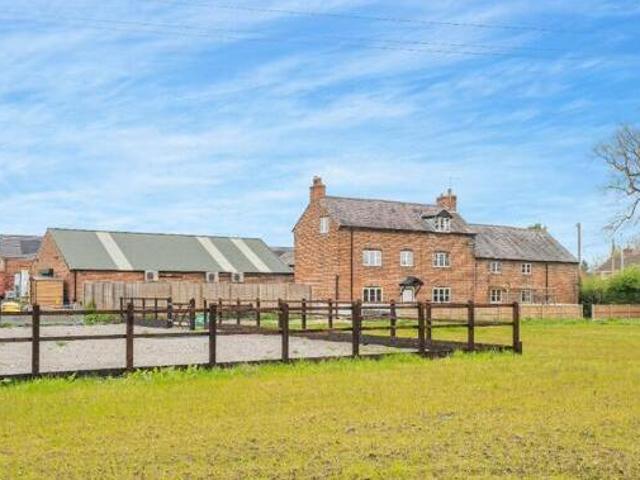 House for sale in Rossmore, Cheshire