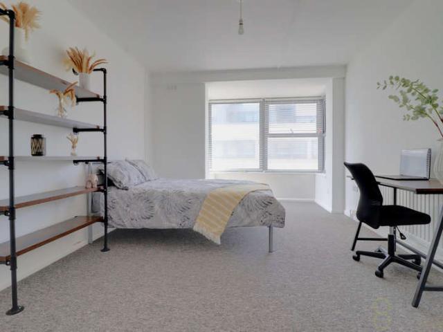 Flat for rent in Brighton, Brunswick