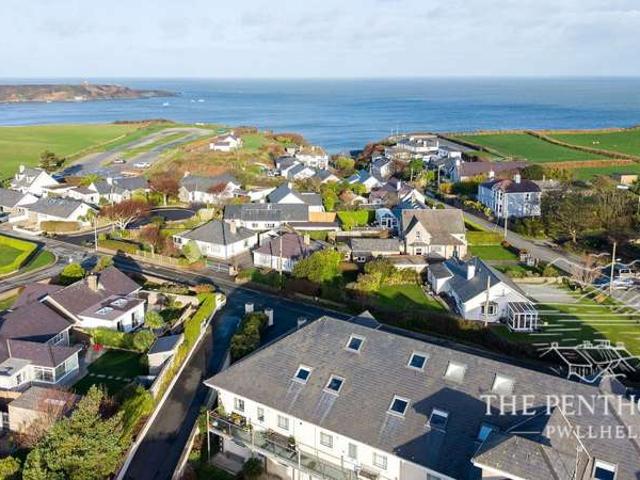 Flat for sale in Morfa Nefyn, Wales