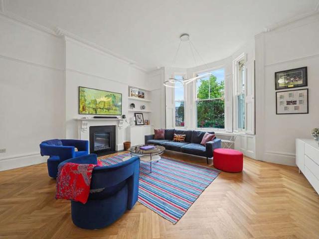 Flat for sale in Maida Vale, Greater London