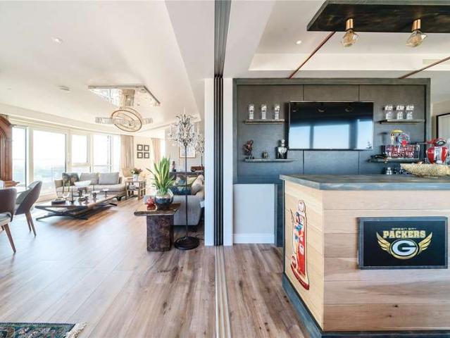 Flat for sale in London Borough of Ealing, Greater London