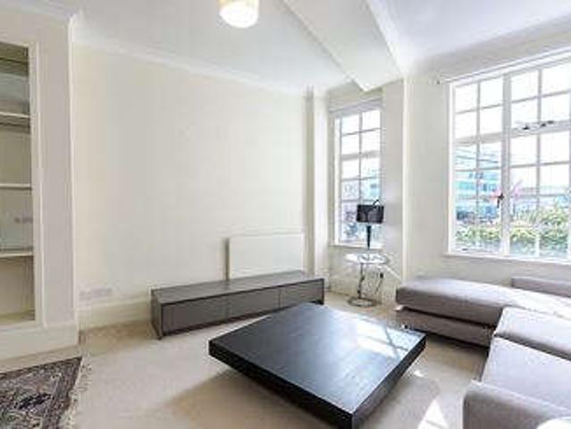 Flat for rent in St. John's Wood, Greater London