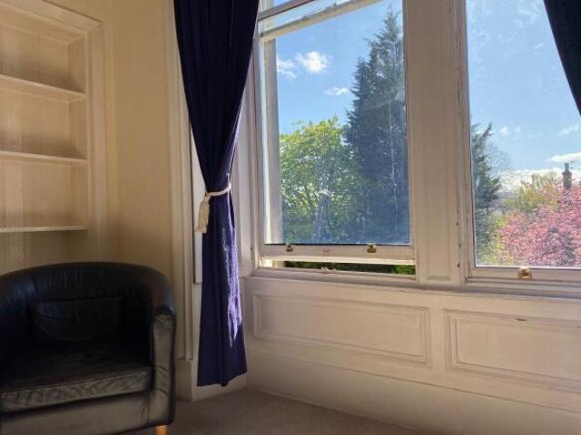 Flat for rent in Newington, Scotland