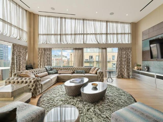 Flat for rent in Colindale