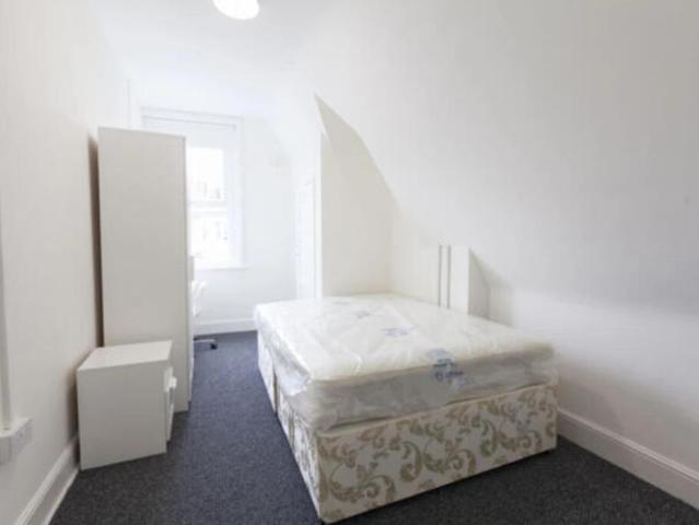 Flat for rent in Holdenhurst, Bournemouth