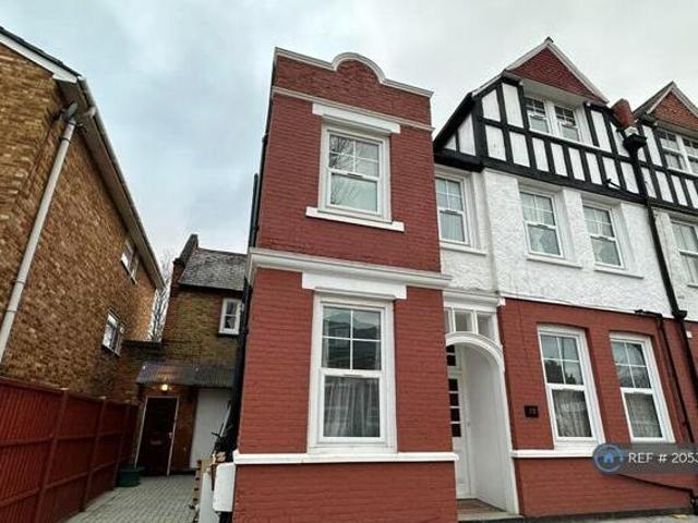 House for rent in Kingston Upon Thames, Greater London