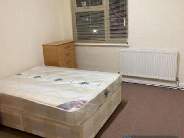 Flat for rent in Cat Hill
