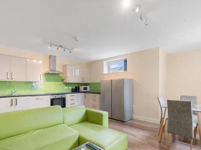 House for rent in Follaton, Strode
