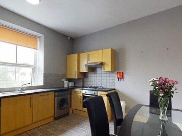 House for rent in Follaton, Strode