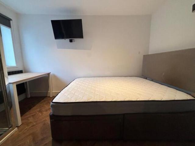 Flat for rent in Maindy, Cardiff