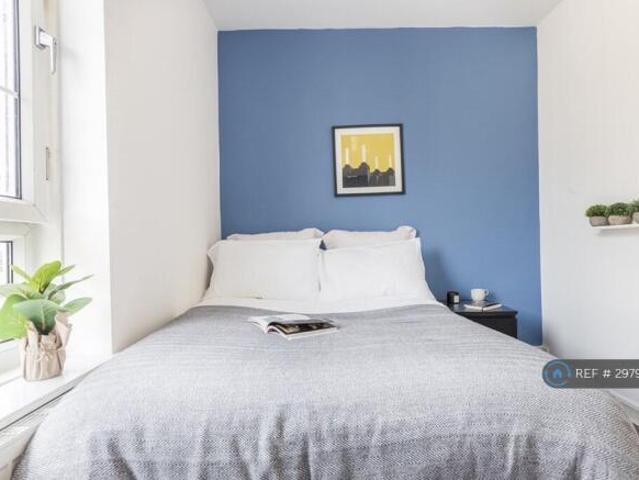 Flat for rent in Cat Hill