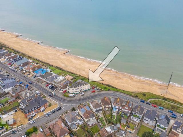 Flat for sale in Southbourne, Bournemouth