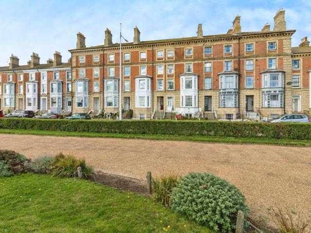 Flat for sale in Eastbridge, Suffolk