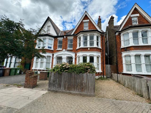 Flat for sale in London Borough of Lewisham, Greater London