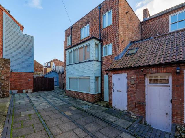 Flat for sale in Comers, Norfolk
