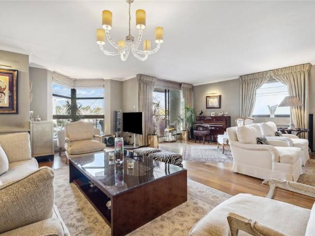 Flat for sale in Battersea, Isle Of Man