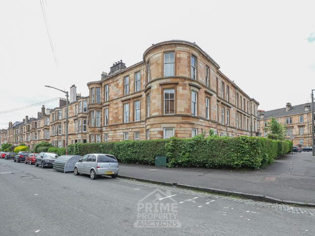 Flat for sale in Strathbungo, Scotland