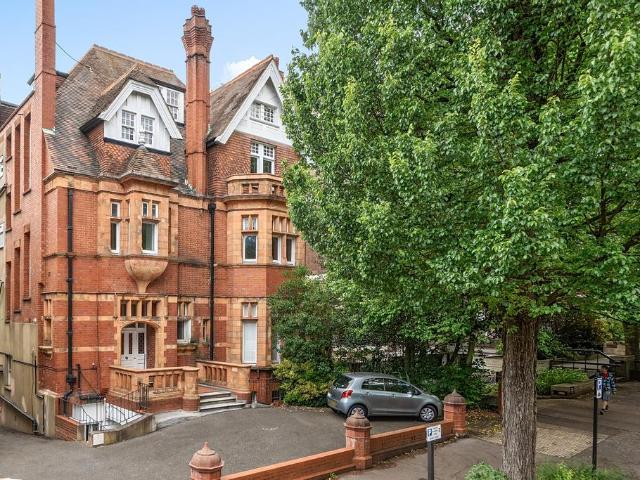 Flat for sale in Aldrington